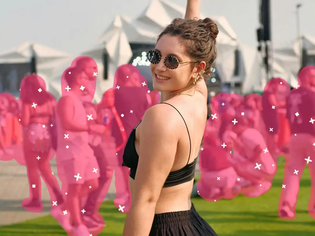 One click to edit person out of a photo